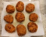 Foto del paso 4 de la receta: Pastelitos de chipirones y gambas en salsa con patatas