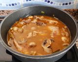 Foto del paso 9 de la receta: Conejo en salsa de chocolate con champiñones 🔥🔥🔥🔥