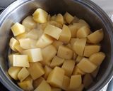 Foto langkah ke 2 dari resep Kentang Keju Goreng.