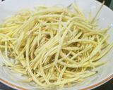 Hình bước làm 1 của món Hàu chiên khoai lang