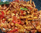 Foto langkah ke 6 dari resep Sambal Goreng Tempe Teri kacang.