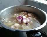 A picture of step 2 of Filipino style pork and vegestable stew (Lauya).