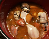 Foto del paso 4 de la receta: Garbanzos con huevas de sepias en su tinta.