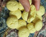 عکس مرحله 1 از دستور شیرینی زعفرانی