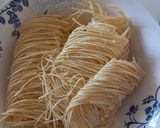 Φωτογραφία βήματος 2 της συνταγής Noodles αυγού με soya sauce