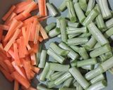 Foto langkah ke 1 dari resep Tumis Buncis Wortel.