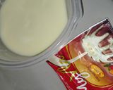 Foto langkah ke 4 dari resep Pudding Strawberry (Dengan Vla).