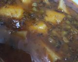 A picture of step 5 of Aloo mater ka simple salan.