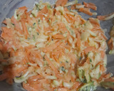 Foto del paso 2 de la receta: Tortilla de zapallito y zanahoria