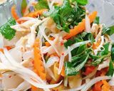 Hình bước làm 6 của món Gỏi gà chôm chôm