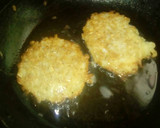 Foto del paso 3 de la receta: Tortitas de avena en salsa de jitomate