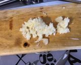 Une image de l'étape 5 de Sauce tomate aux herbes aromatiques, ail et oignon.