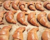 Foto langkah ke 8 dari resep Schokohörnchen / Croissant Coklat mini.
