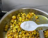 करेला/आलू की सूखी सब्ज़ी(karela / aloo ki sukhi sabzi recipe in hindi) रेसिपी चरण 4 फोटो