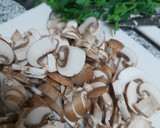 Foto del paso 3 de la receta: Hojaldre de mar y tierra