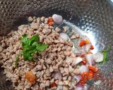 รูปขั้นตอนการทำที่ 2 ของ ยำไข่ดาวหมูสับ
