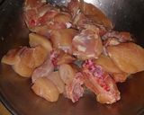 A picture of step 1 of Aloo chicken.