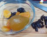 Foto del paso 3 de la receta: Bizcocho casero con frutas confitadas