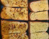 Foto langkah ke 4 dari resep Garlic Bread.