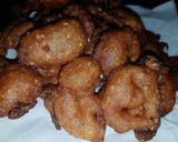 A picture of step 4 of Mithe crispy pakore.