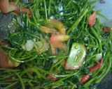 Foto langkah ke 4 dari resep Tumis kangkung terasi.