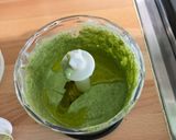 Une image de l'étape 9 de Bâtonnets de concombre sauce coriandre skyr moutarde et citron.