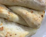 Foto del paso 7 de la receta: Pan de Ajo 🧄 y Queso 🧀