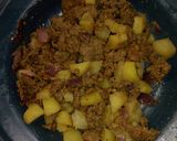 A picture of step 2 of Meat pie.