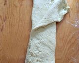 A legfinomabb sajtos, burgonyás, medvehagymás pogácsa recept fázis 3 fotója