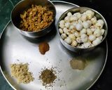 A picture of step 1 of Gud Makhana/ Fox nuts with Jaggery.