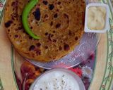 A picture of step 5 of Moong dal paratha.