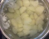 A picture of step 3 of Mashed potatoes.