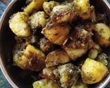 धनिया मसाला आलू (Dhaniya masala aloo recipe in hindi) रेसिपी चरण 3 फोटो