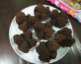 Foto langkah ke 5 dari resep Bolu kukus coklat mekar (no mixer).