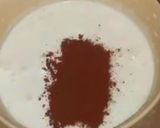 A picture of step 4 of Chocolate spong cake.