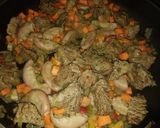 Foto del paso 4 de la receta: Guiso de lentejas patrio