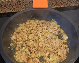 Foto del paso 3 de la receta: Arroz con atún y langostinos (delicioso)