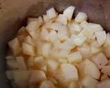 Zöldfüszeres burgonyakrémleves recept fázis 2 fotója