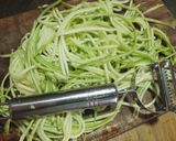 Foto del paso 1 de la receta: Tallarines de zucchini a la bolognesa