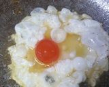 รูปขั้นตอนการทำที่ 1 ของ ยำไข่เค็มดาว