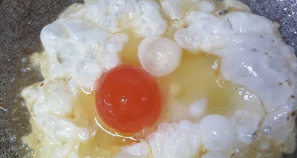 1 ยำไข่เค็มดาว