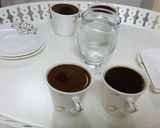 صورة لخطوة 2 من وصفة قهوة الصباح 🍵