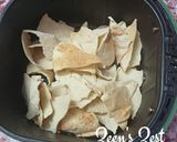 A picture of step 2 of Air Fryer Pita Bread Crisps.