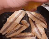 Foto del paso 2 de la receta: Pejerrey reducido en emulsión cítrica