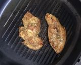 A picture of step 3 of Grilled chicken with creamy mushroom sauce.