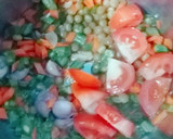 மிக்ஸட் வெஜ் க்ளியர் சூப் (Mixed Veg Clear Soup rceipe in tamil) ரெசிபி ஸ்டேப் 3 புகைப்படம்