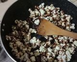 Foto langkah ke 3 dari resep Popcorn caramel.
