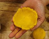A picture of step 8 of Pumpkin Mochi.