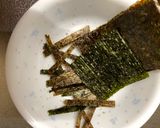 A picture of step 5 of Japanese Wakame Seaweed Pizza.