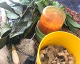 Foto langkah ke 1 dari resep Gulai Udang Daun Singkong.